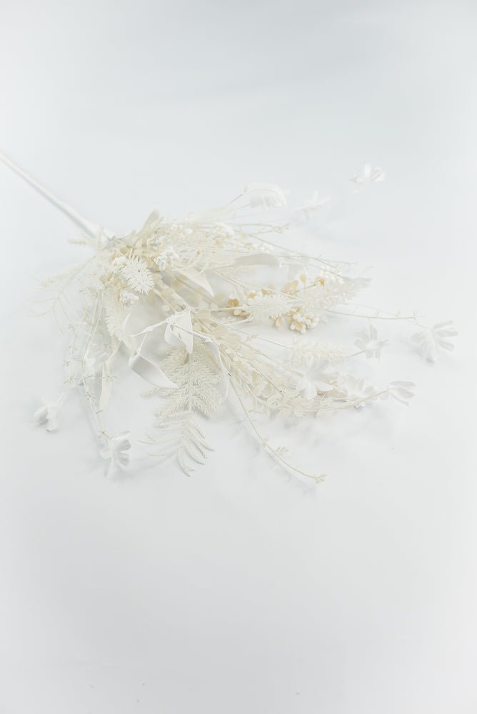 Christmas Fern and berry spray - white - 63526 - Greenery MarketArtificial Flora63526 - WT