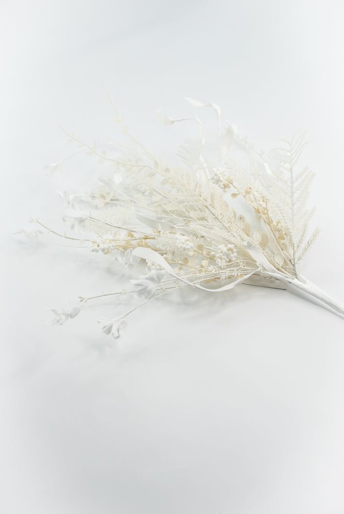 Christmas Fern and berry spray - white - 63526 - Greenery MarketArtificial Flora63526 - WT