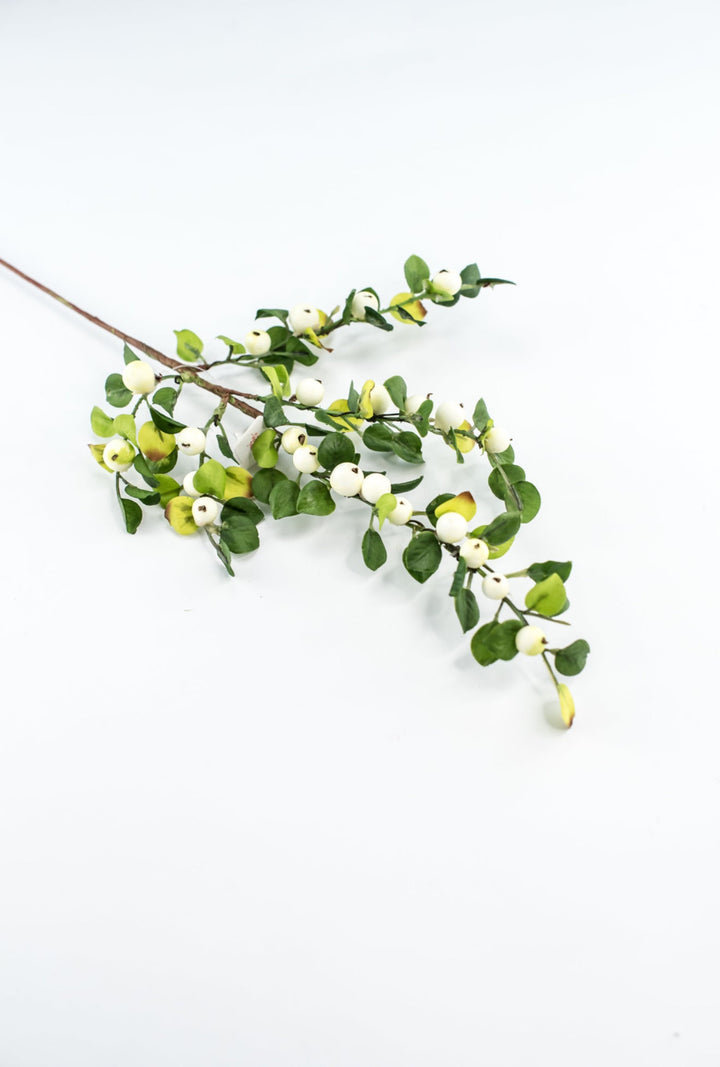 Cream berries and leaves spray - Greenery Market247013CR