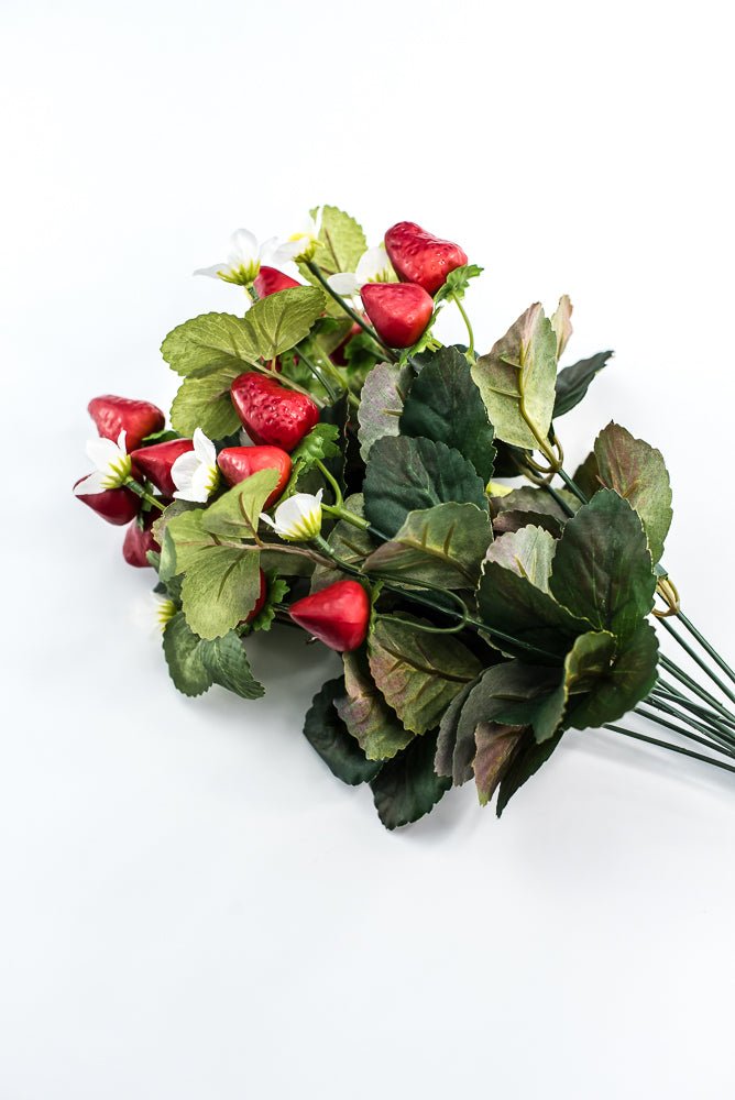Faux Strawberry Bush - Greenery Marketwreath enhancements35099RD