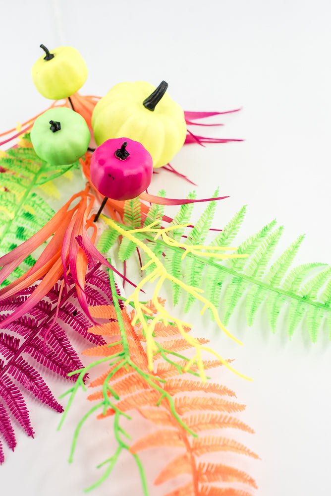 Hot Fluorescent Pumpkins, Fern, & Grass - Greenery Market85308