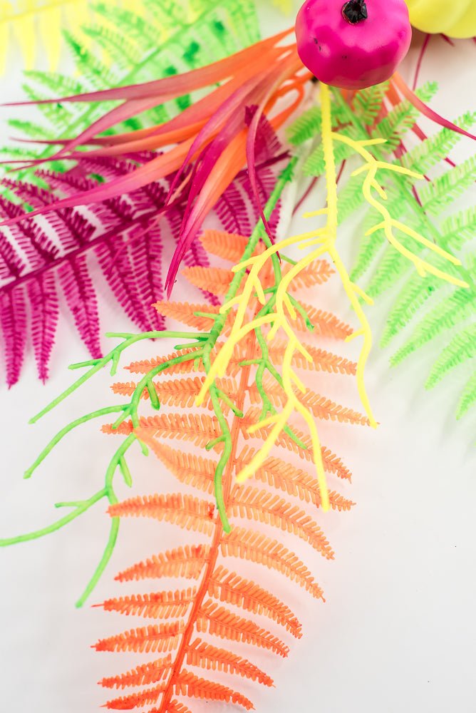 Hot Fluorescent Pumpkins, Fern, & Grass - Greenery Market85308