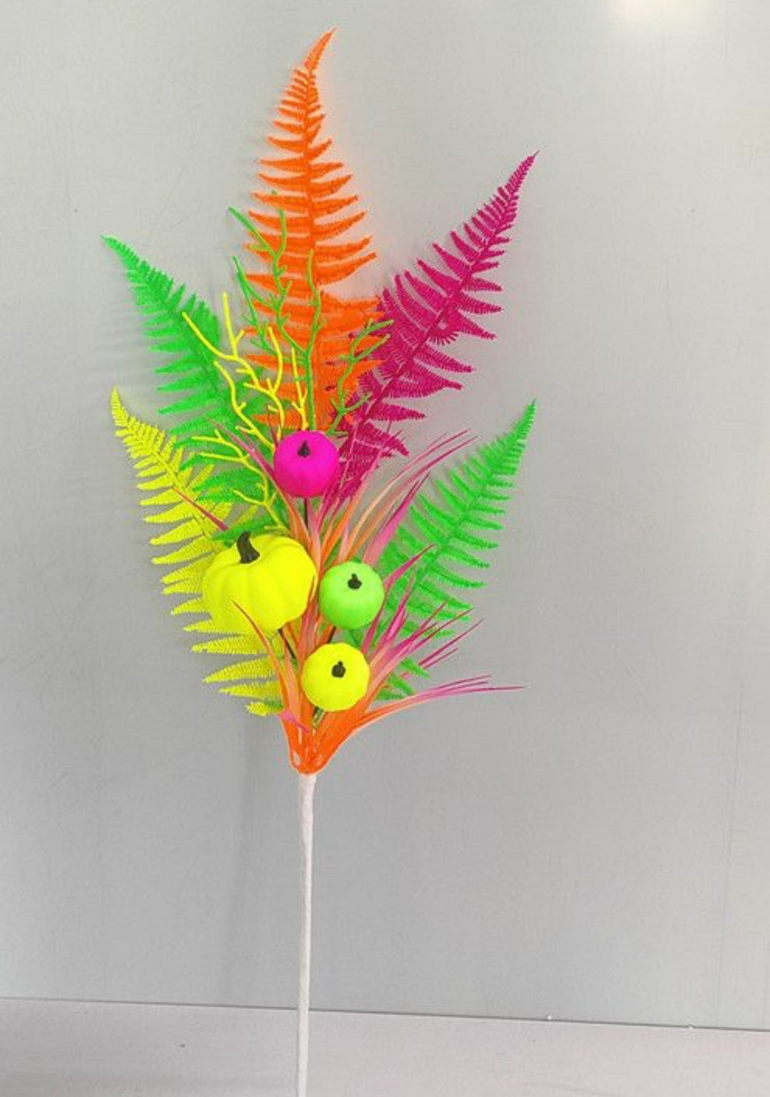 Hot Fluorescent Pumpkins, Fern, & Grass - Greenery Market85308