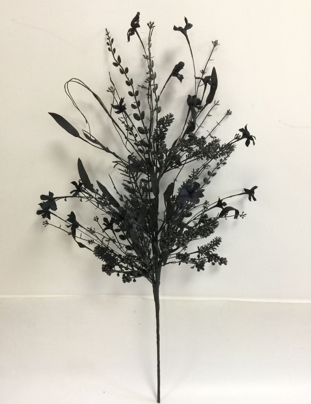 Large, Halloween Fern and berry spray - black 65267 - Greenery MarketArtificial Flora65267 - BK