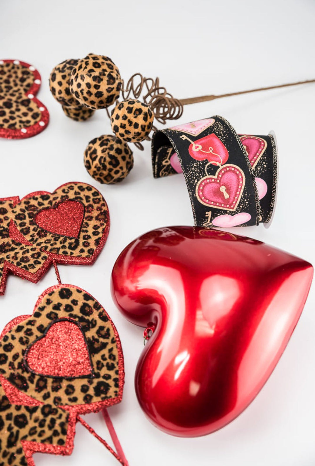 leopard heart sign - Greenery MarketPicks62897cheeta