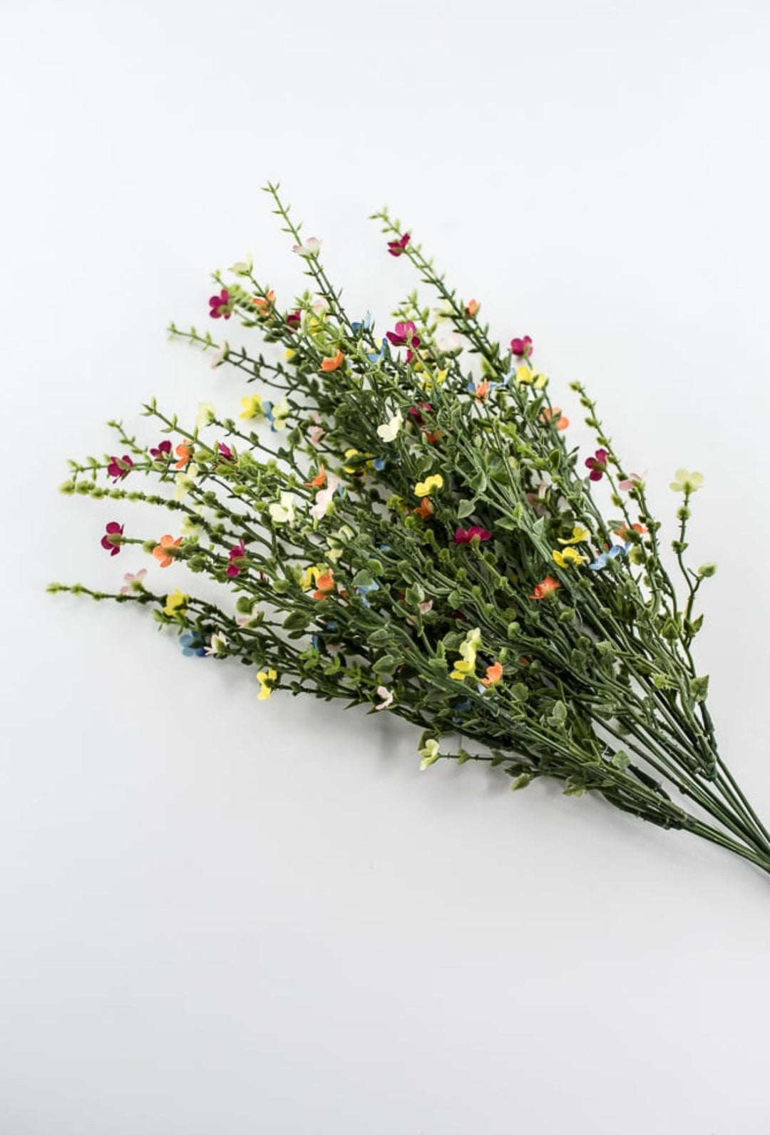 Mixed color filler, mini flower and greenery bush - Greenery Marketartificial flowers82394 MULTISPR