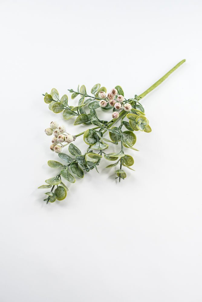 Mixed eucalyptus leaves and berry pick - Greenery Market32119