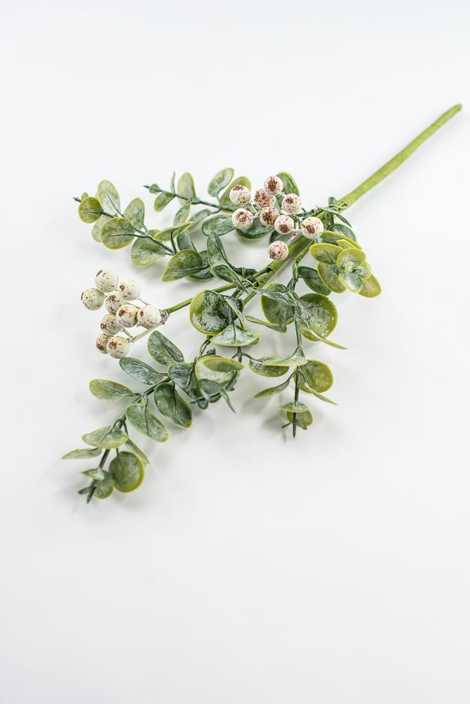 Mixed eucalyptus leaves and berry pick - Greenery Market32119
