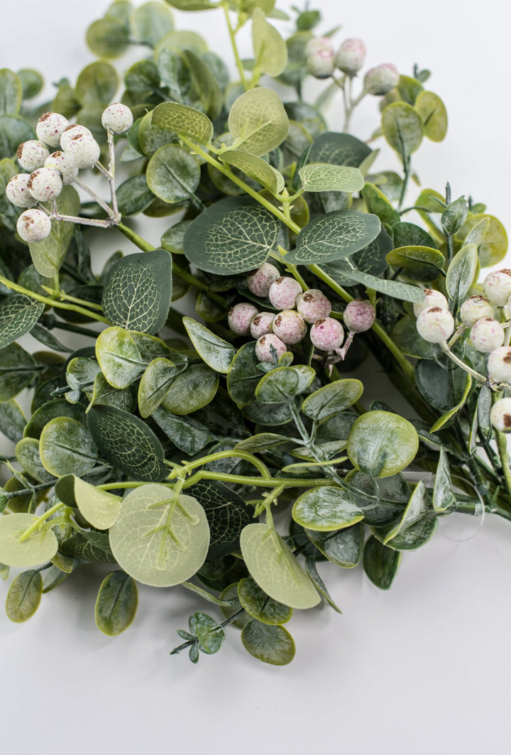 Mixed eucalyptus leaves and berry spray - Greenery Market32118