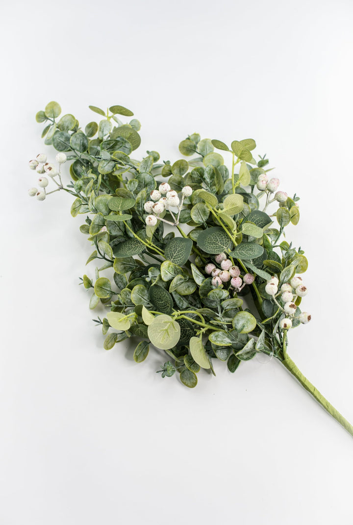Mixed eucalyptus leaves and berry spray - Greenery Market32118