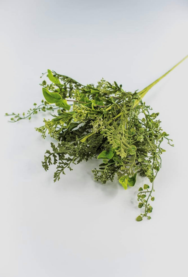 Mixed mossy fern boxwood greenery spray - Greenery Marketgreenery62649