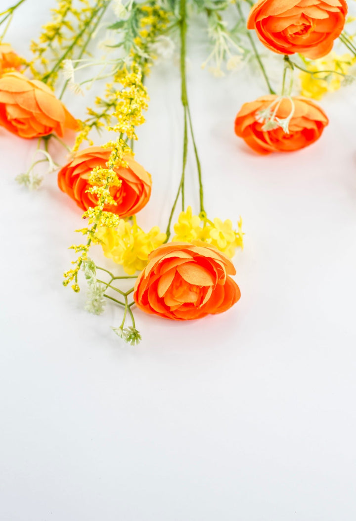 Mixed Ranunculus bush - orange - Greenery Market40218 - OR