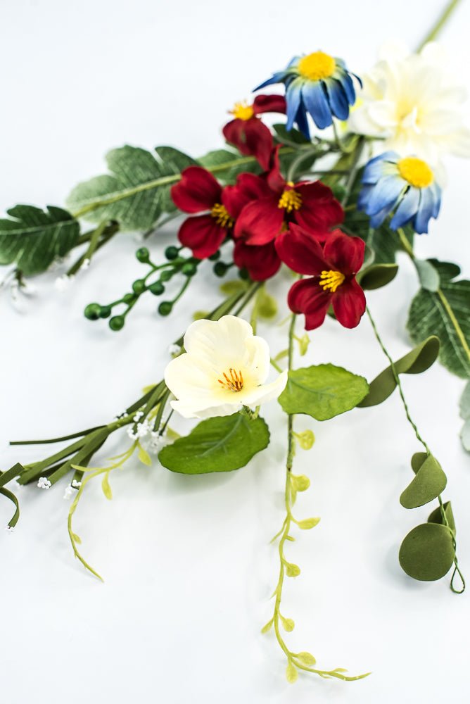 Patriotic Daisy With Greenery Pick - Greenery Marketartificial flowers62562SP18