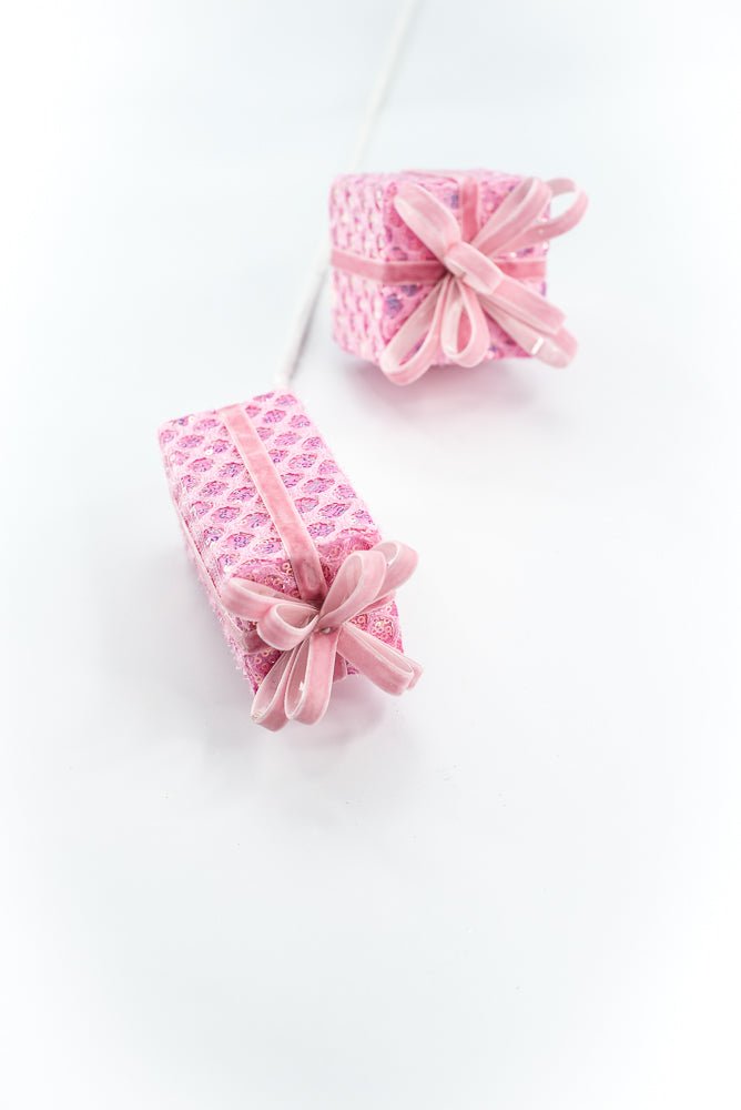 Pink Mesh Gift Box Spray - Greenery Market86351PK