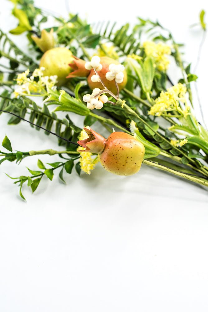 Pod & Fern Greens Spray - Greenery Market63589NAT