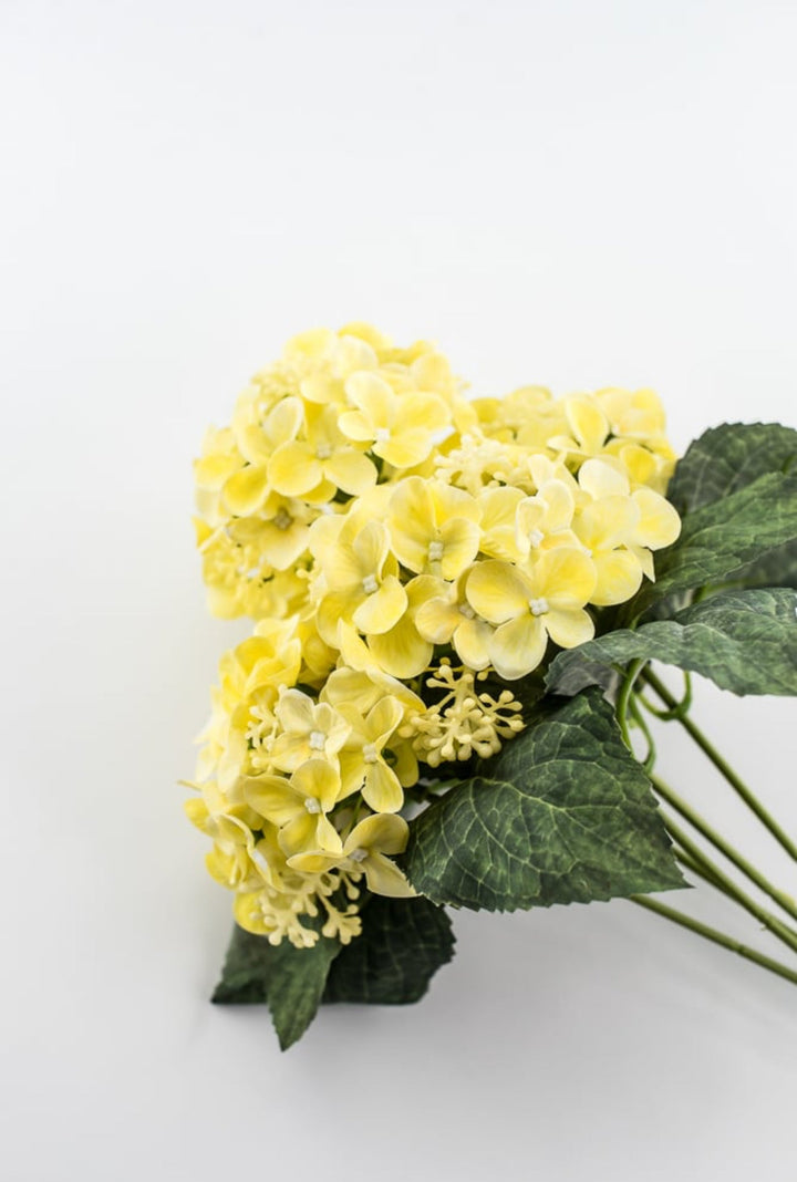 Real touch, snowball hydrangea bush - yellow - Greenery Market84845 - YEL