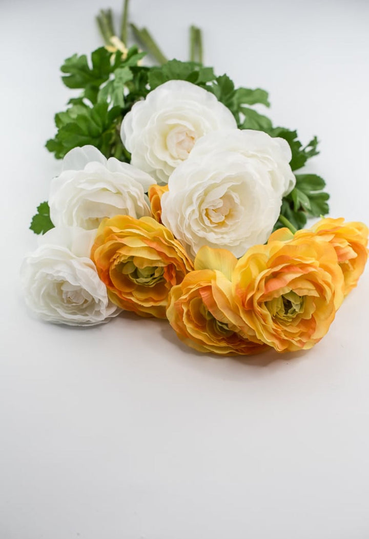 Silk Ranunculus bundle - white - Greenery Marketartificial flowers84318 - CR