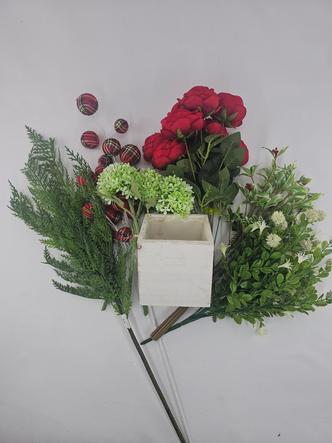 Southern Charm Wreaths White Arrangement Wooden Container Kit - Greenery MarketWhiteWoodKit