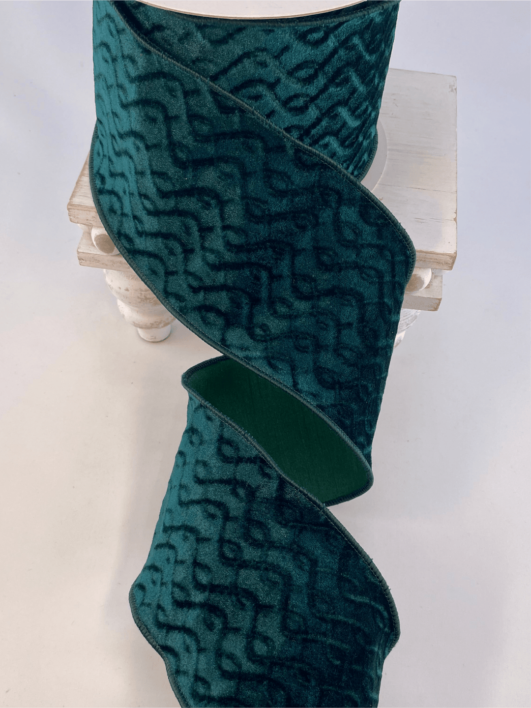 Velvet with dupion back - hunter green - 4” - Greenery Marketwired ribbonMTX67841