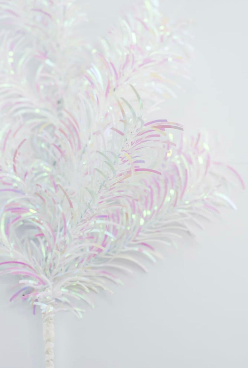 White iridescent tinsel spray - Greenery MarketArtificial Flora84576 - WTPK