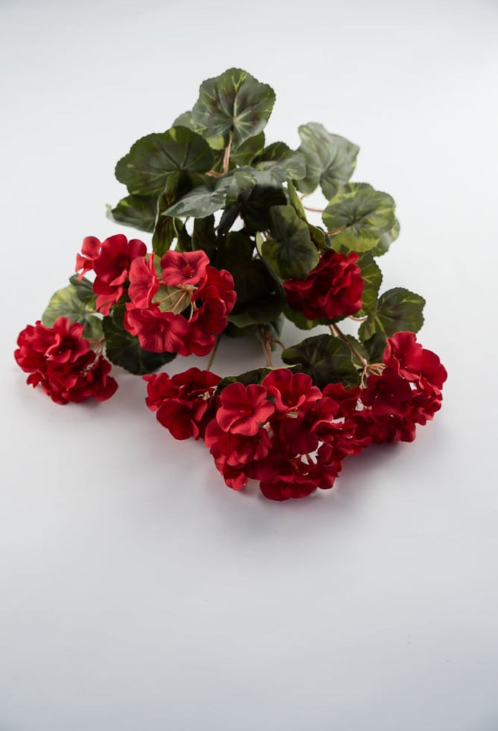 Red Geranium, Artificial geraniums - Greenery Marketartificial flowers30631rd