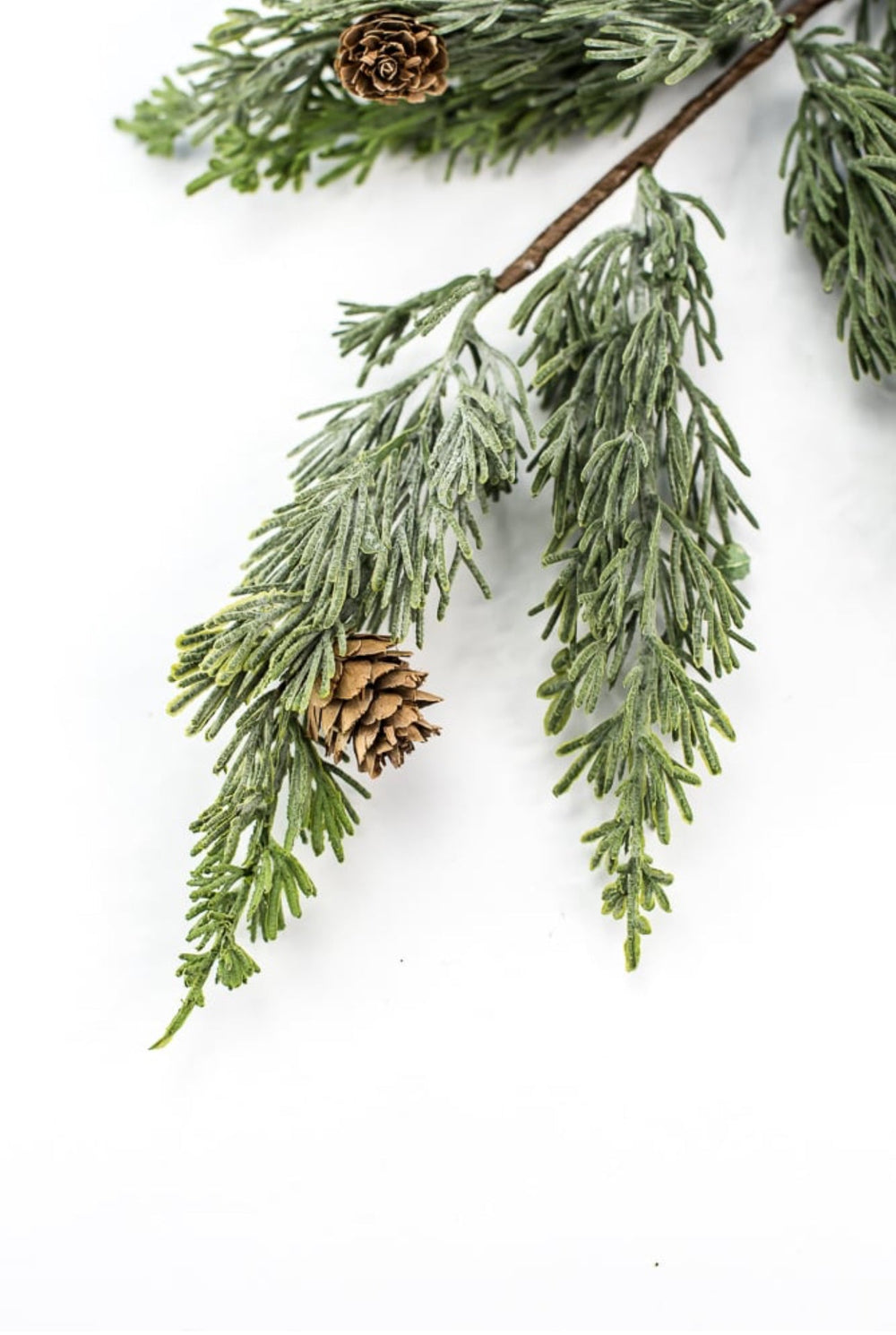Artificial washed cedar spray with cone and berries - Greenery MarketWinter and ChristmasXd453 - SG