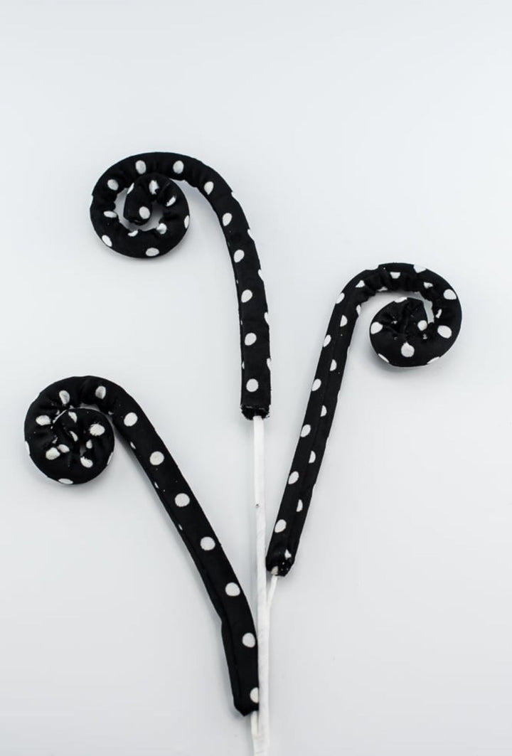 Black and white polkadot curly spray - Greenery MarketPicks62376BKWT