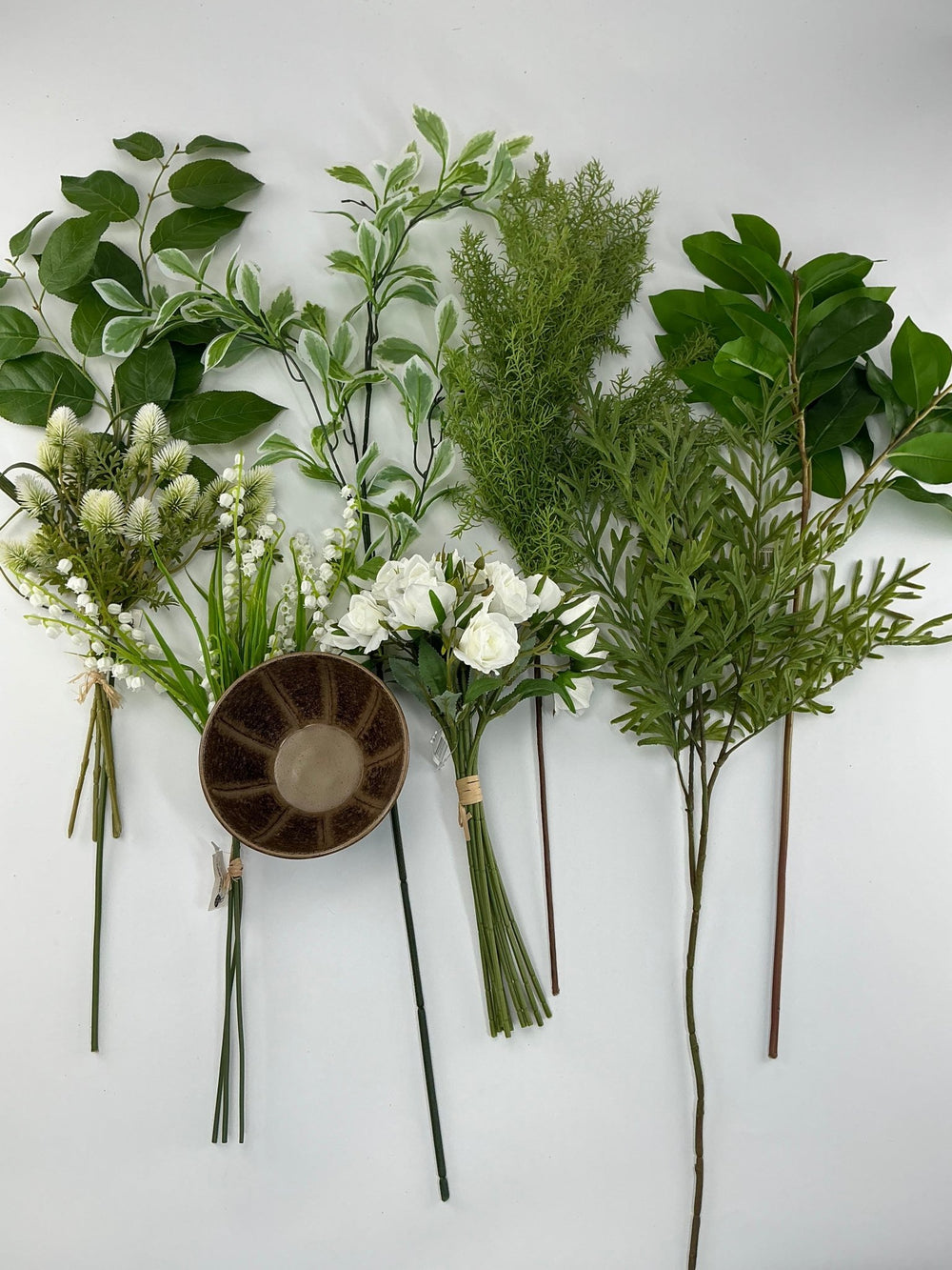 Everyday White Rose Arrangement kit - Greenery MarketRoseWITHContainer