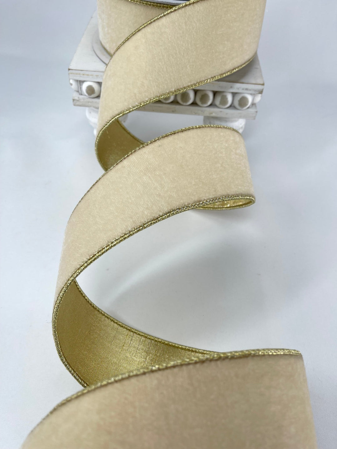 Farrisilk flashy velvet tree ribbon - 2.5” cream - Greenery Marketwired ribbonRG806 - 01
