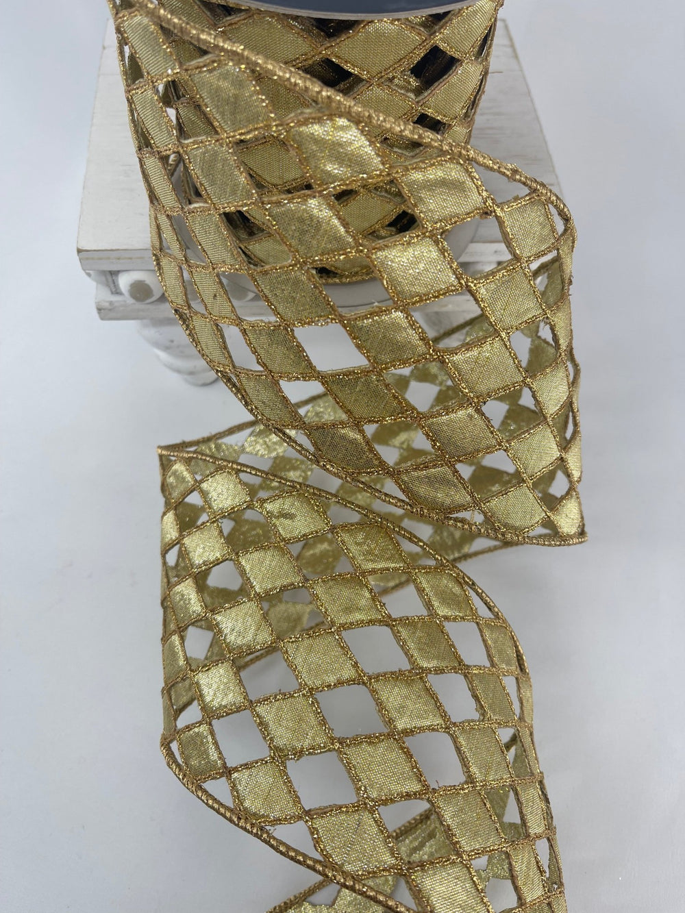 Farrisilk jester diamond lace, gold, tree ribbon - 4” - Greenery Marketwired ribbonRG930 - 50