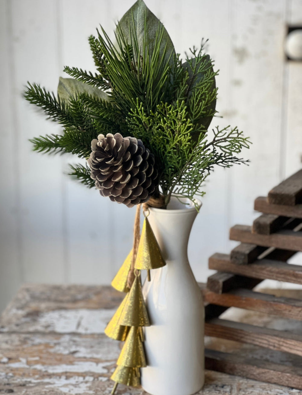 Golden Hanging Bells - Greenery MarketSeasonal & Holiday DecorationsXGJ4613