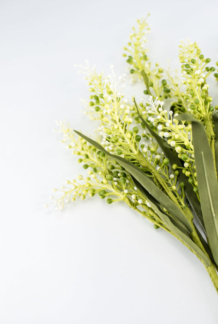 Green eucalyptus berry bush - Greenery Marketartificial flowers64843