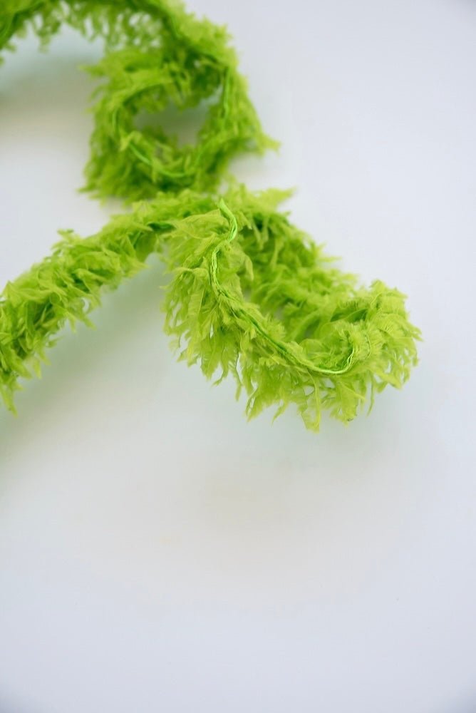 Green fuzzy curly spray - Greenery MarketXP1026