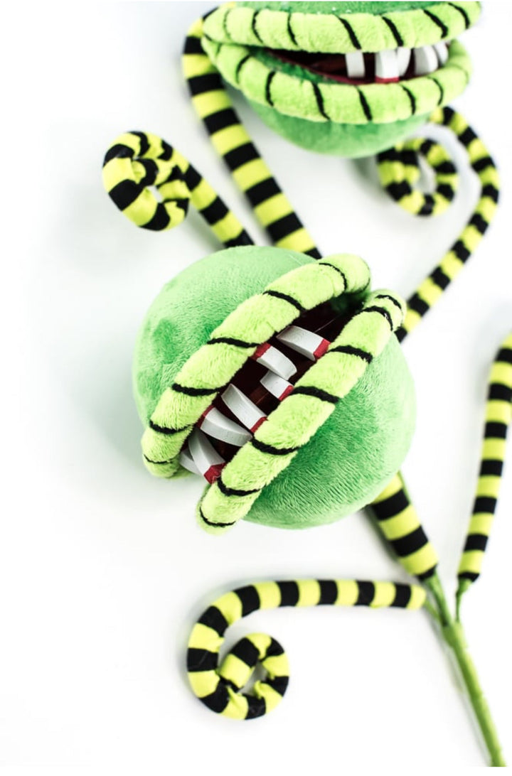Halloween chomper plant spray 57142GNBK - Greenery Market57142GNBK