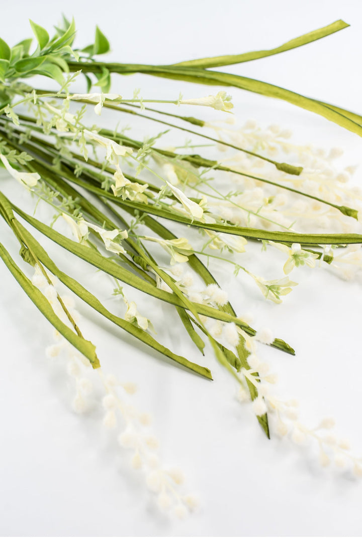 Mixed fuzzy berry bush - cream - Greenery Market40219 - CR