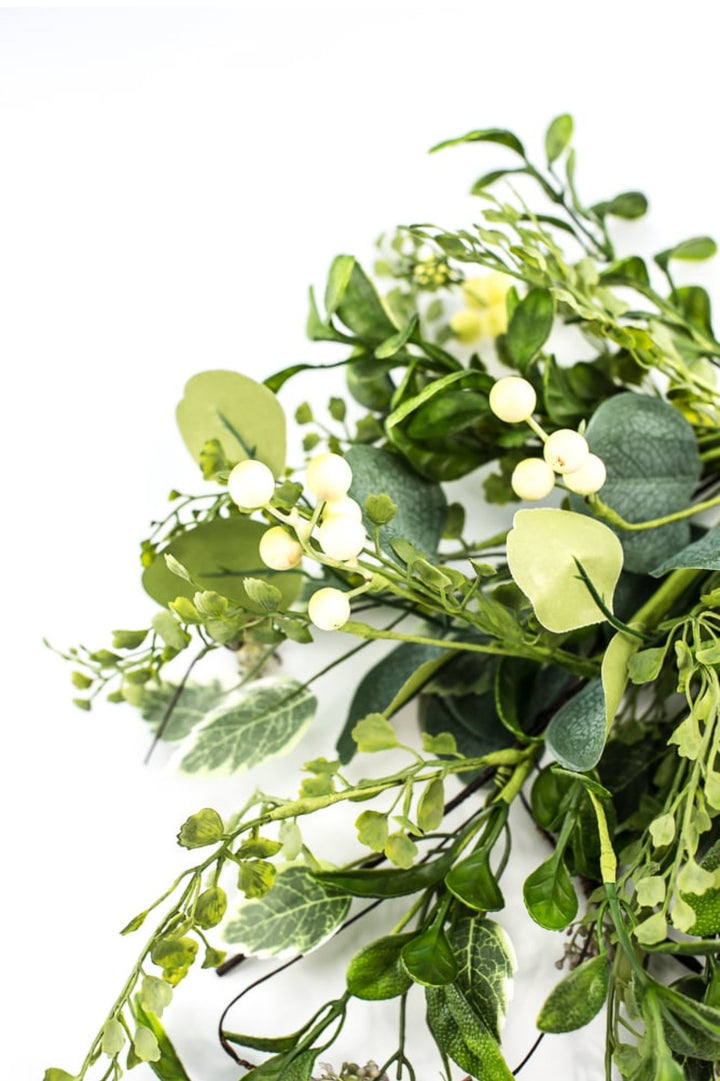 Mixed greenery and berries bush - Greenery Market63262BU22
