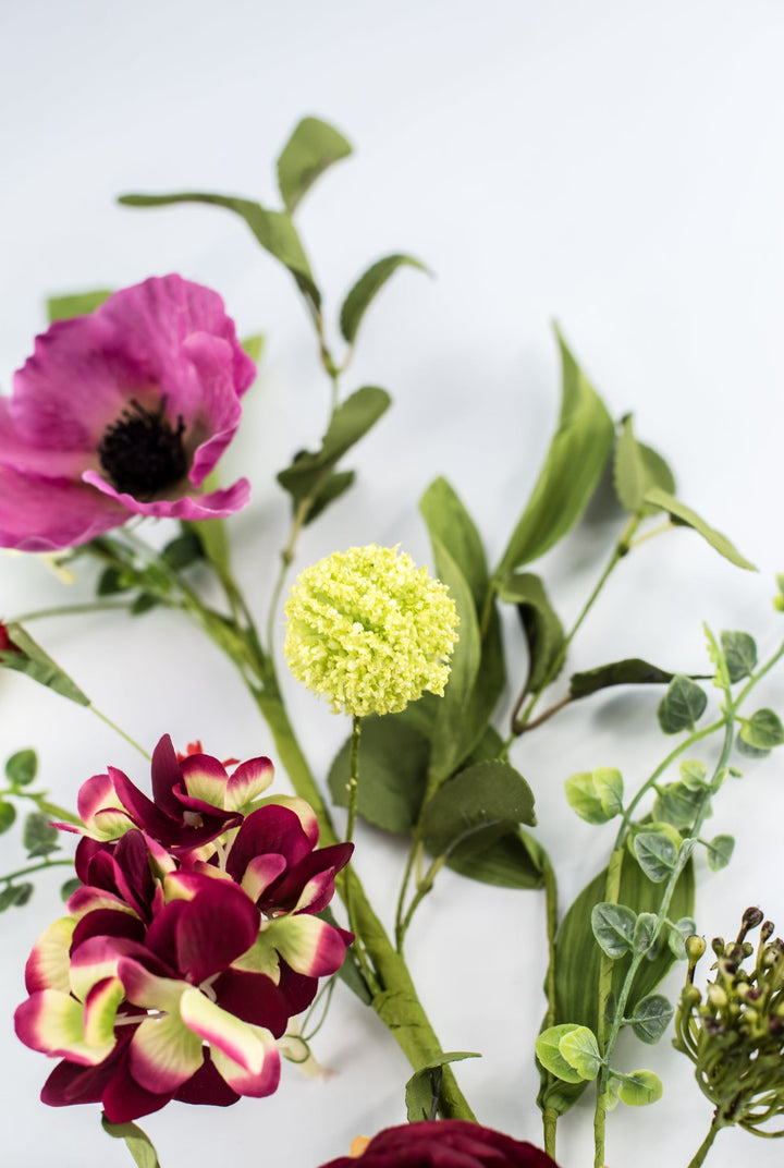 Poppy and hydrangea spray - Greenery Market65000