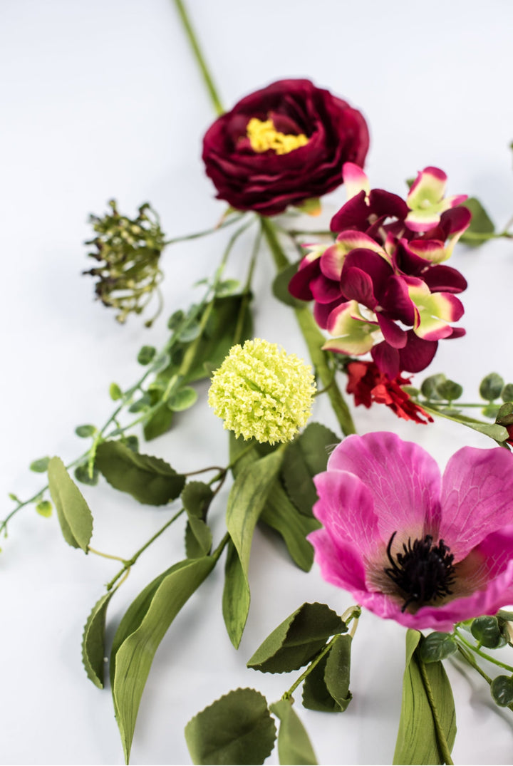 Poppy and hydrangea spray - Greenery Market65000