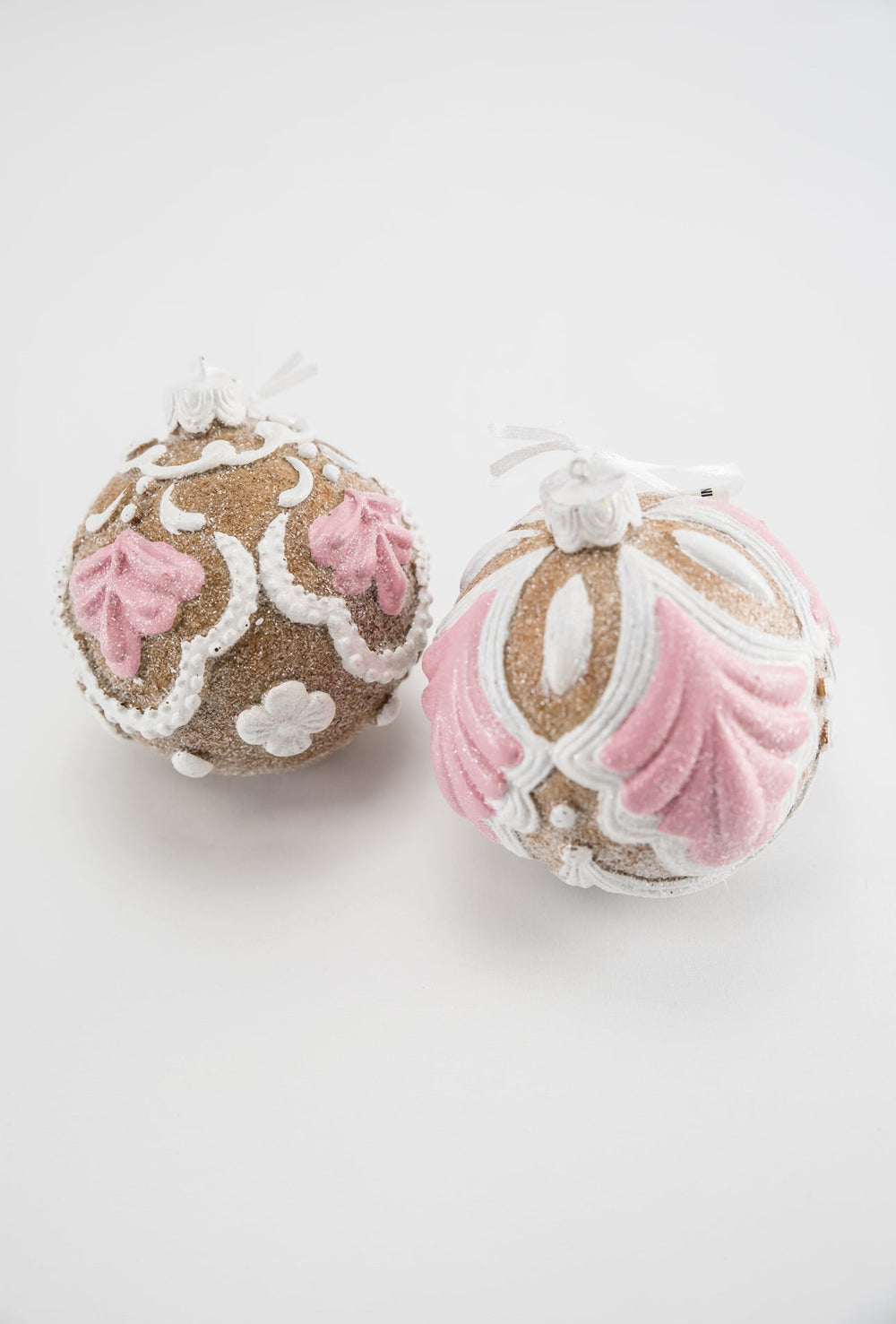 Resin frosted gingerbread ornaments - set of 2 - Greenery MarketHome decorMTX73336