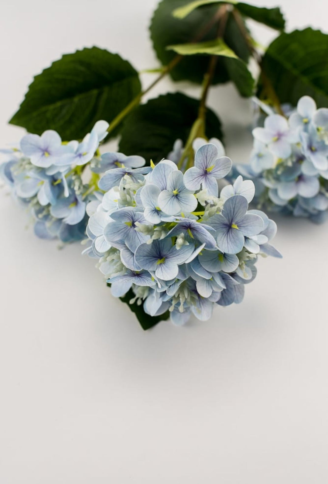 Snowball hydrangea spray - light blue - Greenery Market6222 - B
