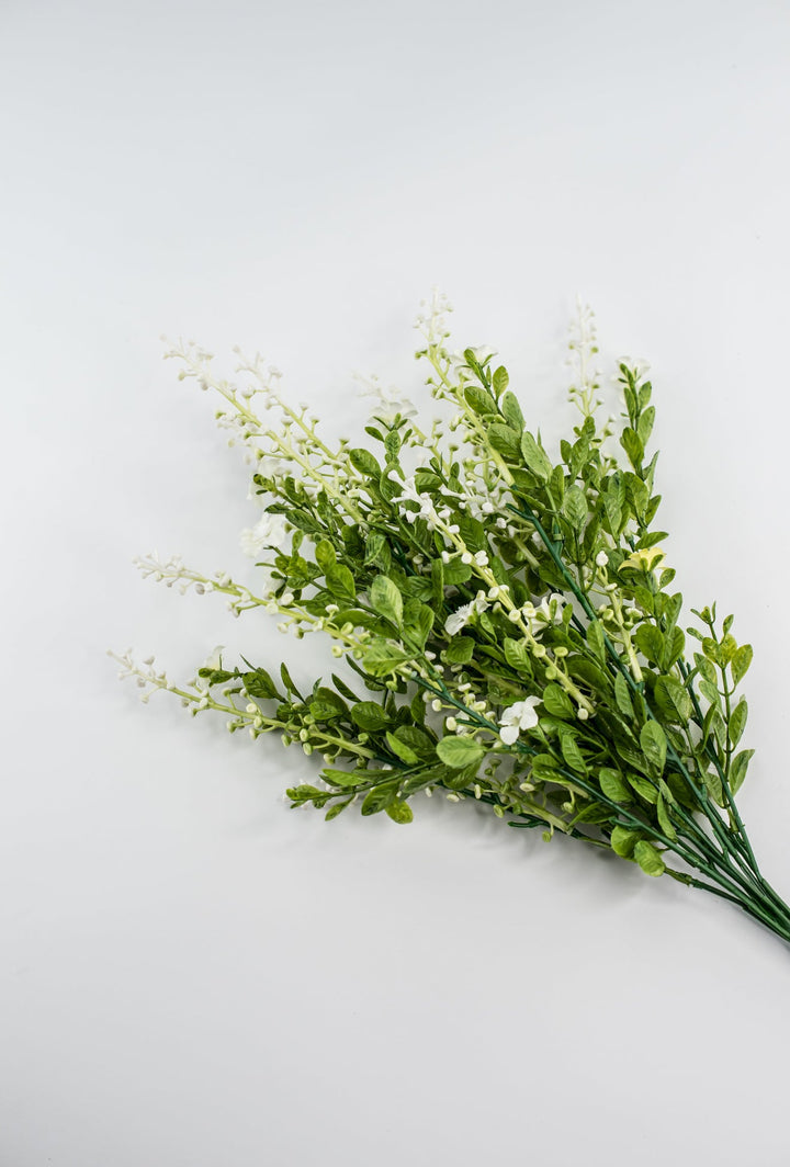 White filler flower and berries bush - Greenery Market85001 - CR