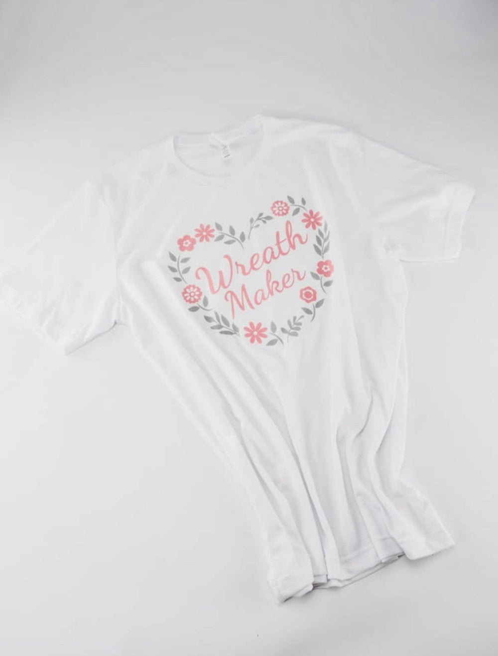 Wreath maker heart T-shirt - BLACK FRIDAY DEAL - Greenery MarketClothingLargewreathmakerheart