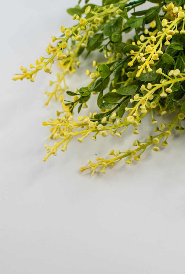 Yellow filler flower and berries bush - Greenery Market85001 - YEL