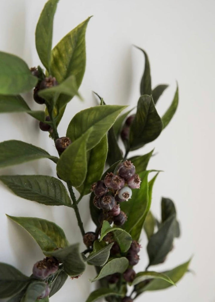Laurel leaf berry spray - weather friendly - Greenery MarketArtificial Flora26477